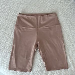 Varley Biker shorts - light pink